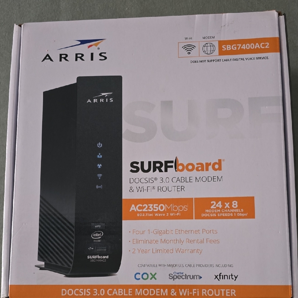 Like New. SURFboard Black Modem-Router Combo AC2350 24x8